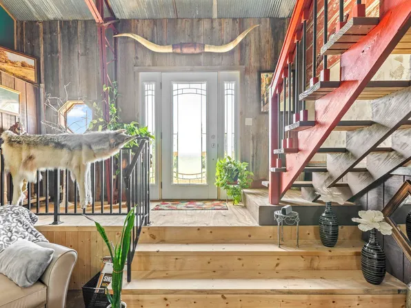 157 E 245th St, Lyndon, KS 66451