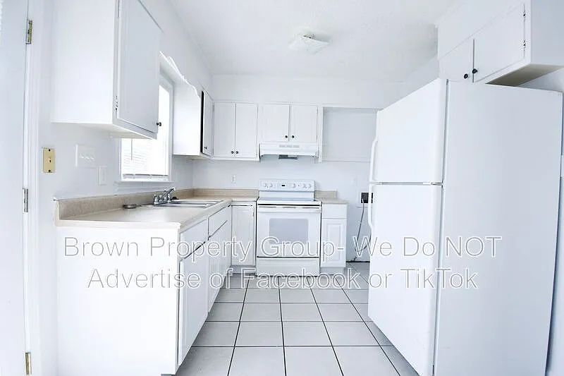 2 bed, 1.5 bath, 950 sqft, $750 — Photo 4