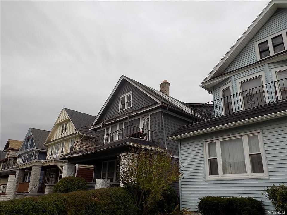 2nd image of 378 E Ferry St