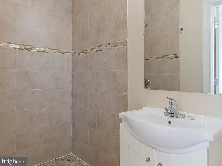 1929 N Gratz St #2 — Photo 31