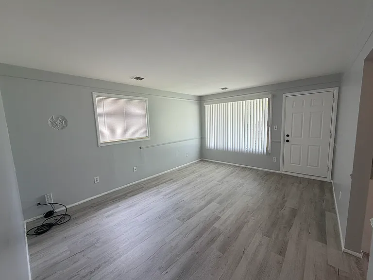 18308 Dalby — Photo 5