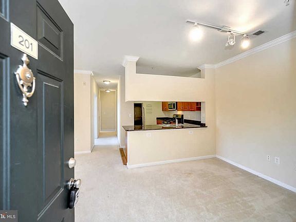 4th image of 4401 Weatherington Ln Unit 201