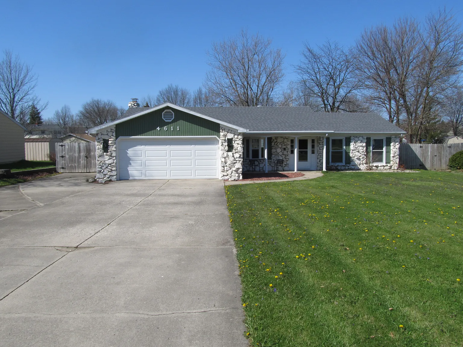 4611 Dodge Ave photo 1