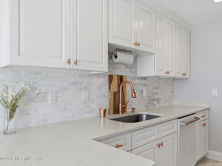 400 E Bay St #1706 — Photo 10