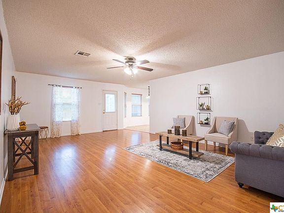 4th image of 5819 Medina Dr