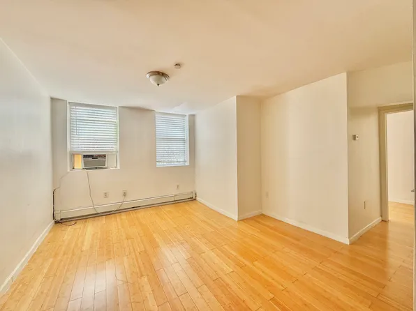 1848 Amsterdam Avenue 3D image 2 of 11