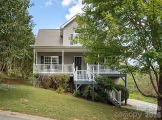 44 Ridgeland Ln, Asheville, NC 28805