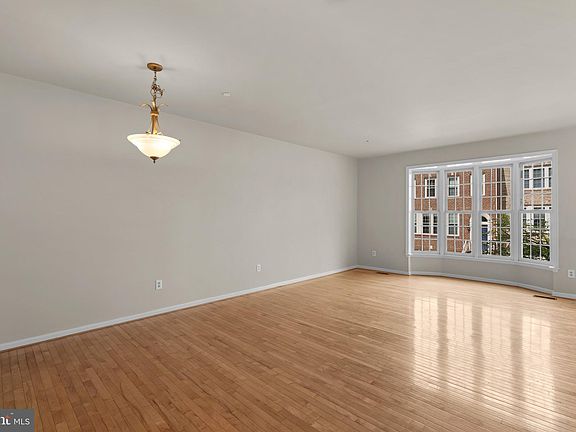4th image of 9714 Whitley Park Pl