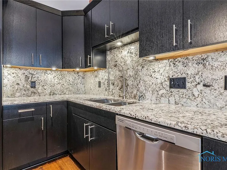 235 S Main St #1/2 — Photo 11