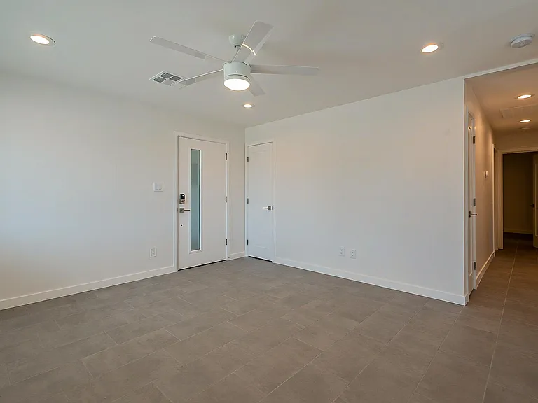 4639 N 12th Ave #3 — Photo 5