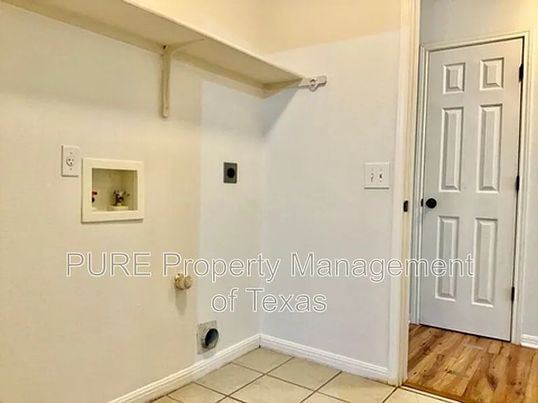 706 Stewart Dr — Photo 21