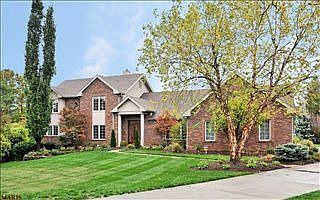 1st image of 32 Sackston Woods Ln