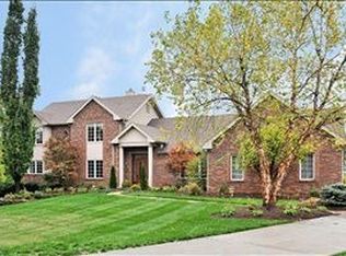 32 Sackston Woods Ln, Saint Louis, MO 63141