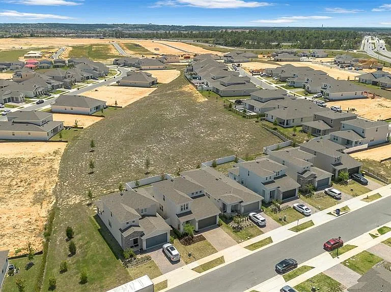 2019 Sunshine Peak Dr — Photo 31