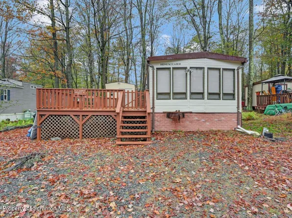 191A Pathfinder Pl, Gouldsboro, PA 18424