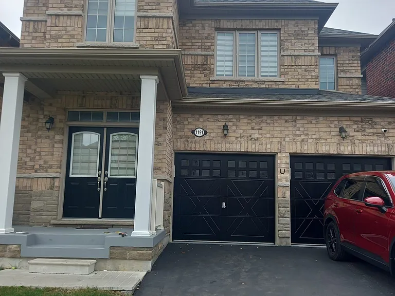 1191 Enchanted Cres — Photo 2