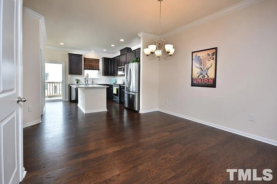 4 bed, 3.5 bath, 2200 sqft, $2,195 — Photo 4