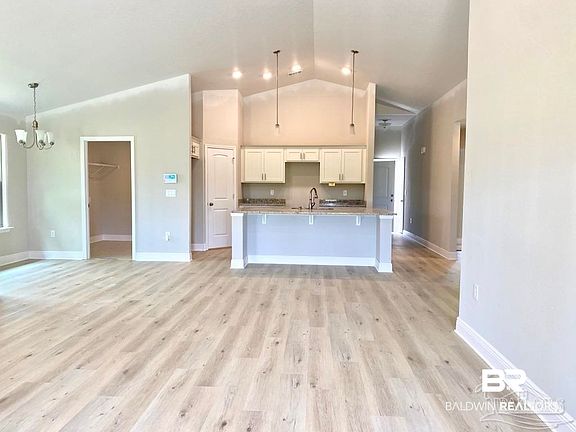 5th image of 124 Cottage Ln