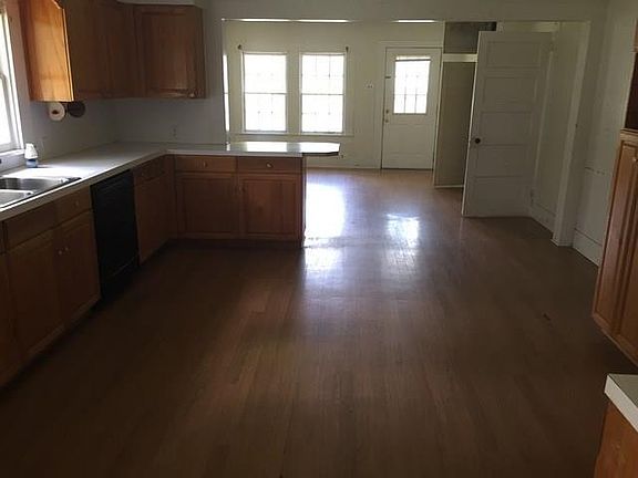 4th image of 402 E 6th Ave
