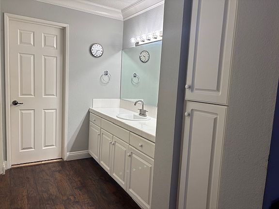 4th image of 20371 Bluffside Cir #B-102