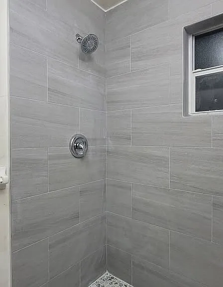 1110 Westminster St W — Photo 7