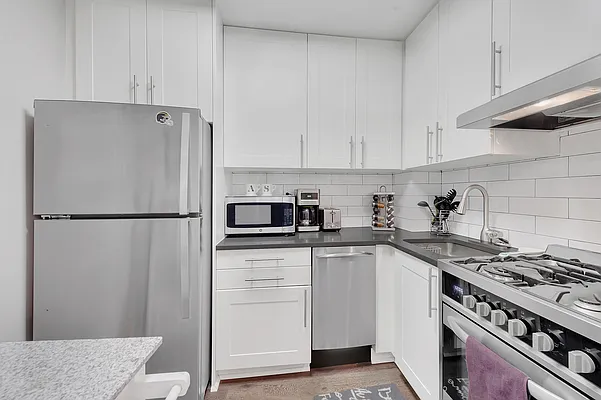 Sold by Compass | media 4