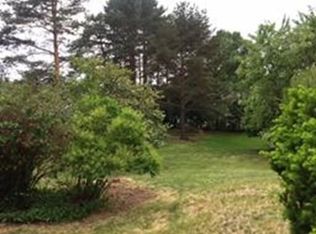 251 Clark Rd, Lowell, MA 01852