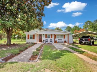 233 Hobbs St, Blackshear, GA 31516