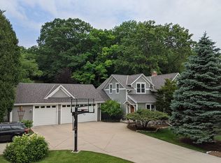 W307N5525 Anderson Rd, Hartland, WI 53029