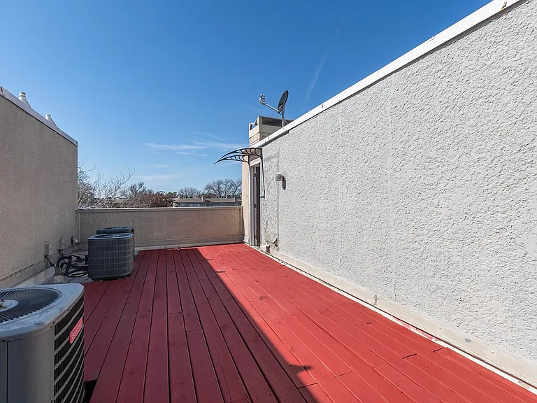 Private Rooftop Deck