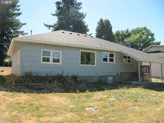 350 N Maple St — Photo 15