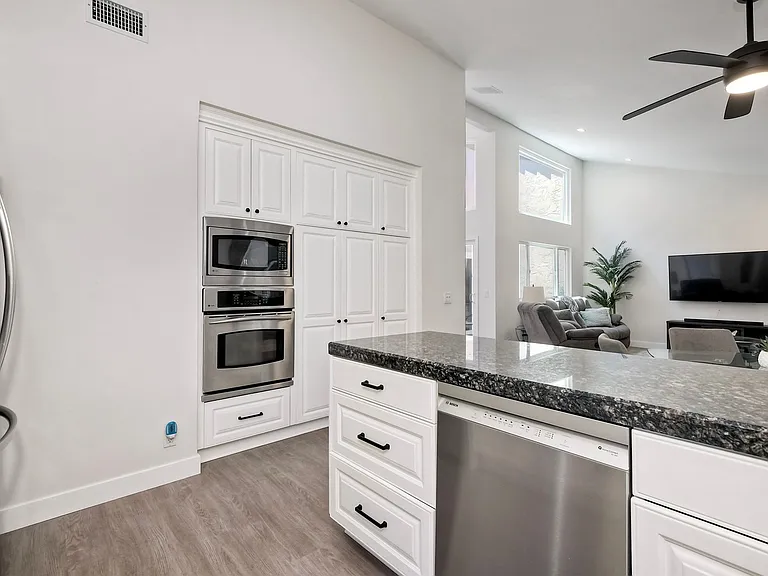 1237 Granada Way — Photo 9