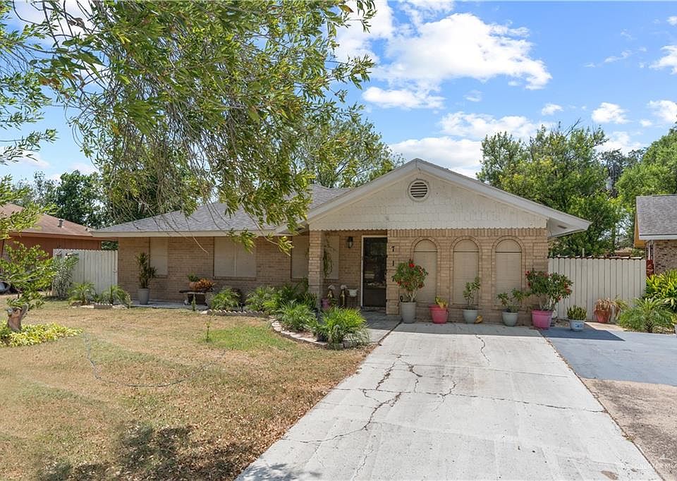 1st image of 717 Nora Cir