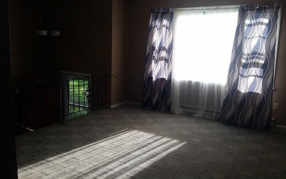 4th image of 125 Evergreen Ln