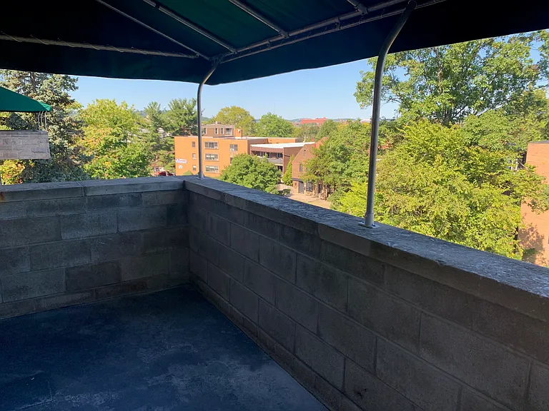 Royal Gardens Apartments — Photo 110