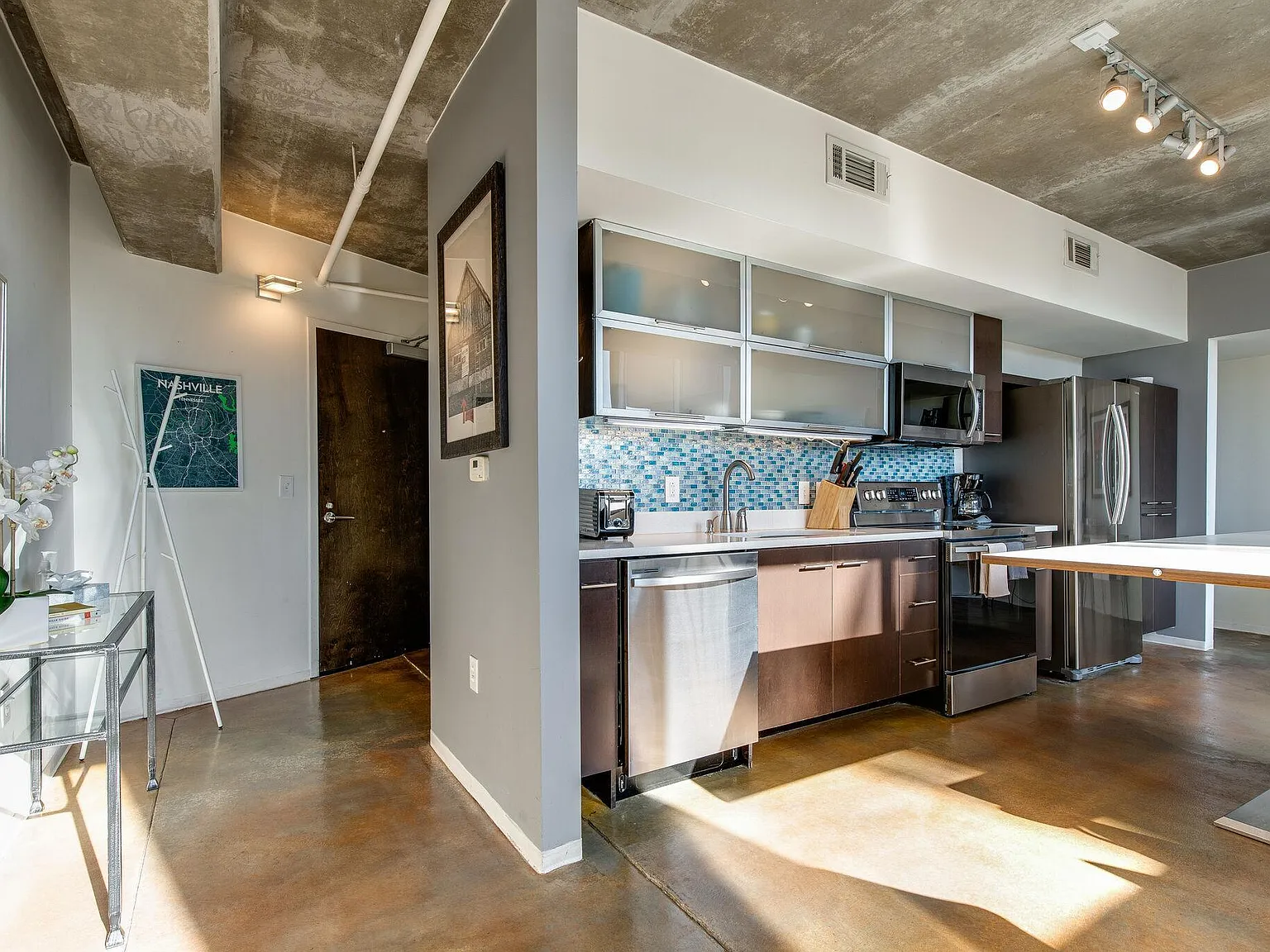 1 bed, 1.5 bath, 1504 sqft, $2,800 — Photo 3