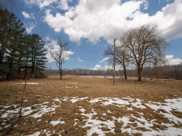 3772 Jasper Rd, Saint Louis, MI 48880