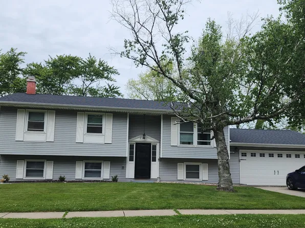 2201 Eisenhower Ave, Valparaiso, IN 46383