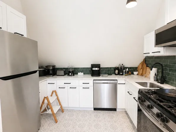 1703 N Washtenaw Ave #2R, Chicago, IL 60647