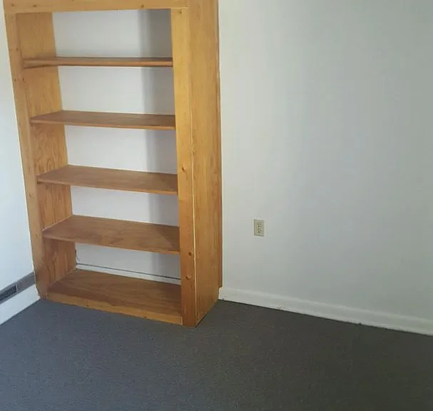 840 Rollins St — Photo 11