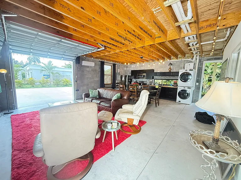 1335 Churchill Rd — Photo 3