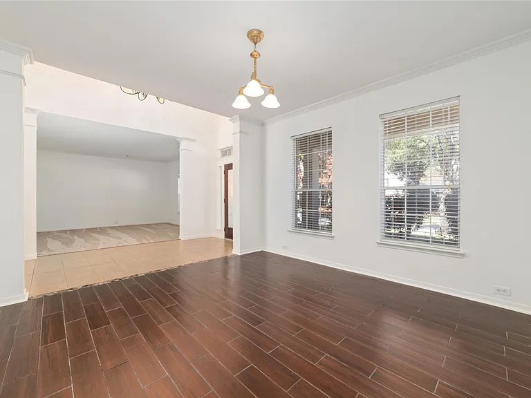 2618 Bridgestone Park Ln — Photo 10