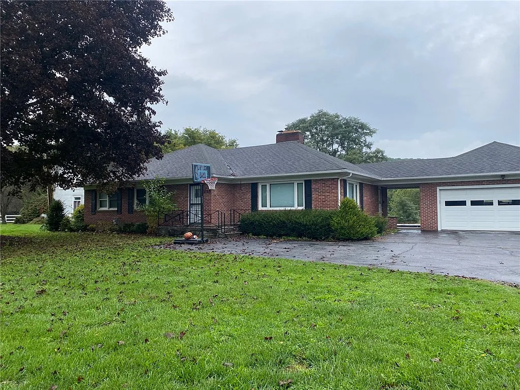3 bed, 2.0 bath, 1682 sqft, $2,500 — Photo 1