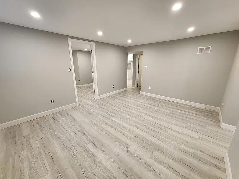 38 Marlborough Ave — Photo 33