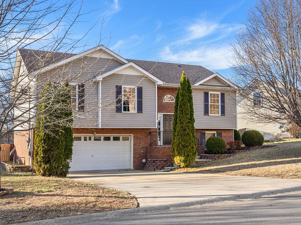 1st image of 994 Hedge Apple Dr