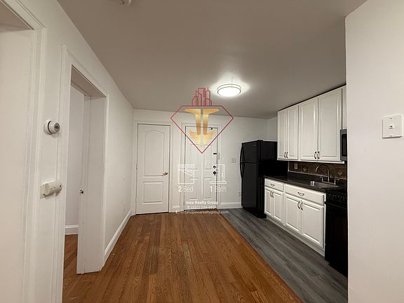 4th image of 25-27 E 17th St #A3