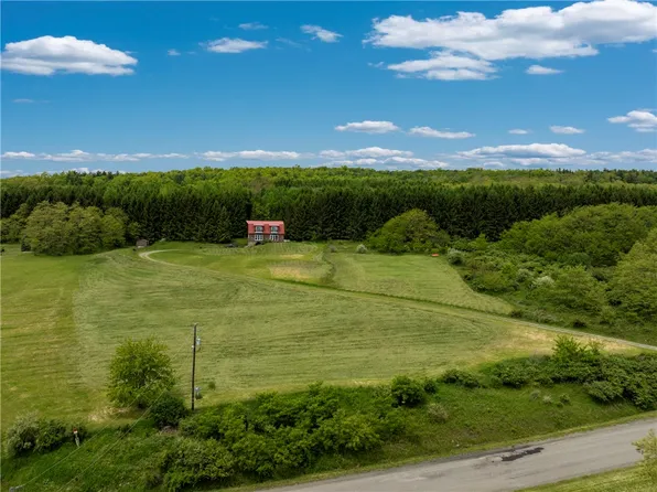 8667 Greyton H Taylor Memorial Dr, Hammondsport, NY 14840