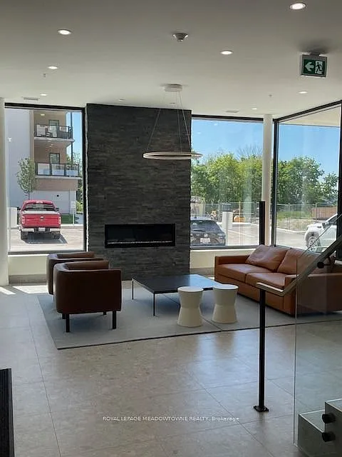 2 bed, $2,550 — Photo 4