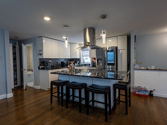 4th image of 41 Dedham St