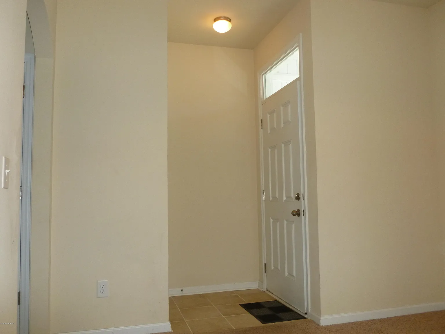 2 bed, 2.5 bath, $1,150 — Photo 3